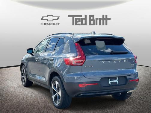 Gray Metallic 2023 Volvo XC40 B5 Plus Dark Theme