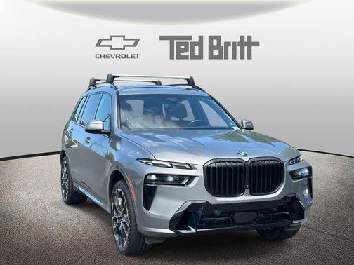 Gray Metallic 2023 BMW X7 xDrive40i