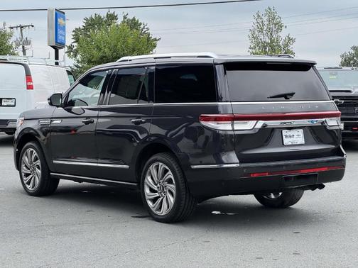 Starlight 2022 Lincoln Navigator Reserve