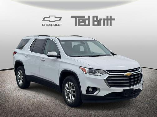 Summit White 2018 Chevrolet Traverse LT Cloth