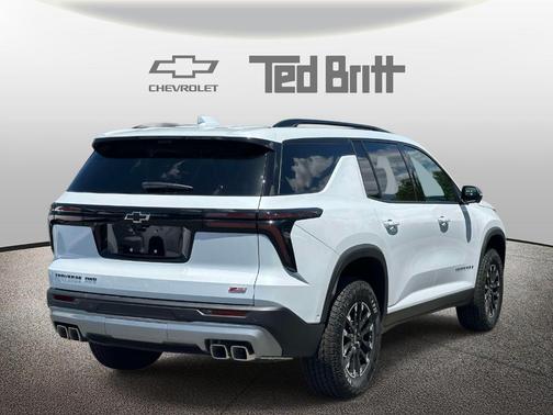 Polar White 2026 Chevrolet Traverse Z71