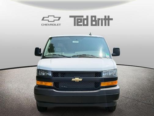 Summit White 2025 Chevrolet Express 3500 Work Van