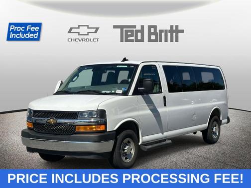 Summit White 2025 Chevrolet Express 3500 LT
