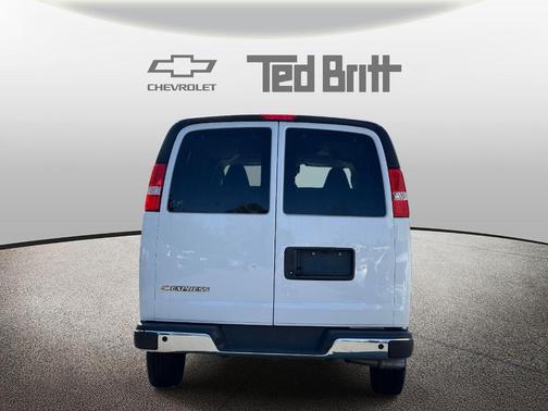 Summit White 2025 Chevrolet Express 3500 LT