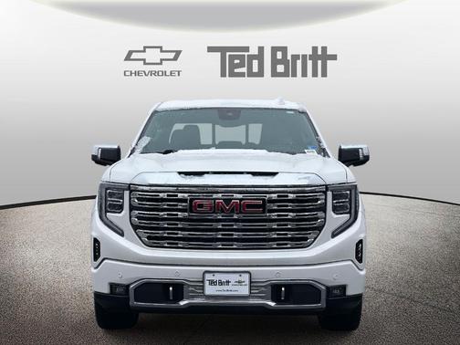 White Frost Tri-Coat 2022 GMC Sierra 1500 Denali