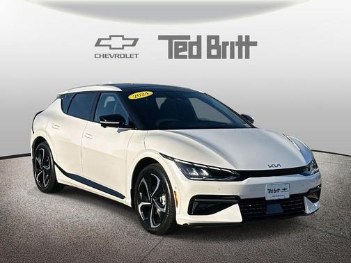 Snow White Pearl 2024 Kia EV6 GT-Line