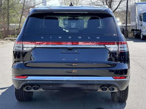 Infinite Black Metallic 2023 Lincoln Aviator Standard AWD