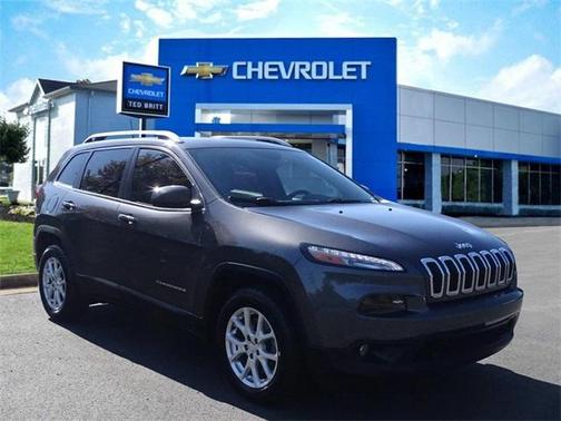 Photo 1 of 21 of 2018 Jeep Cherokee Latitude Plus