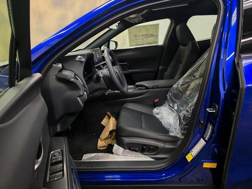 Ultrasonic Blue Mica 2.0 with Obsidian roof 2026 Lexus UX 300h F SPORT Design