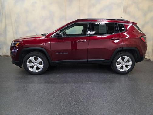 Velvet Red Pearlcoat 2022 Jeep Compass Latitude