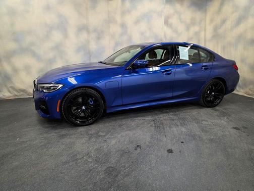 2021 BMW 330e Base
