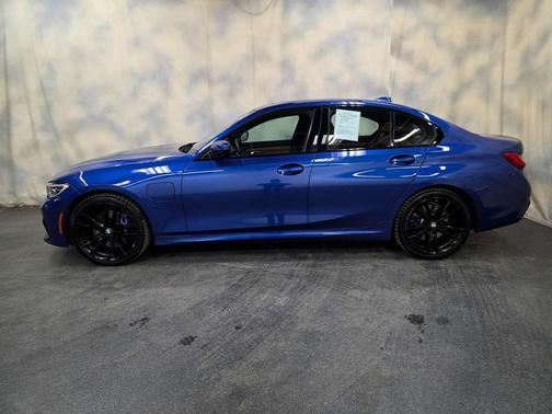 2021 BMW 330e Base
