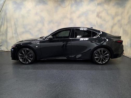 2022 Lexus IS 350 Base