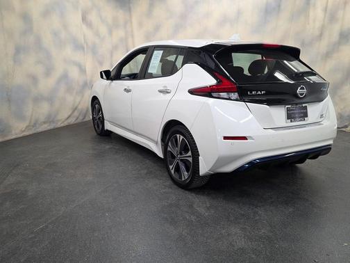 Pearl White Tricoat 2020 Nissan Leaf SV PLUS 62 kWh