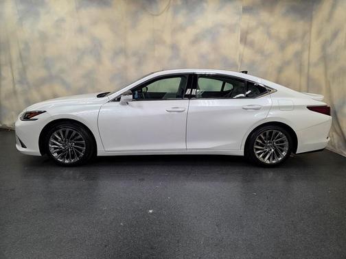 2025 Lexus ES 350 Ultra Luxury