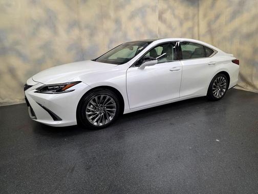 2025 Lexus ES 350 Ultra Luxury