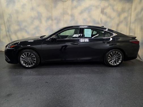 Caviar 2024 Lexus ES 300h Ultra Luxury