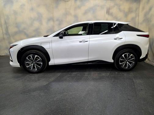 Eminent White Pearl 2023 Lexus RZ 450e Premium