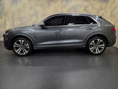 2020 Audi Q8 55 Premium Plus