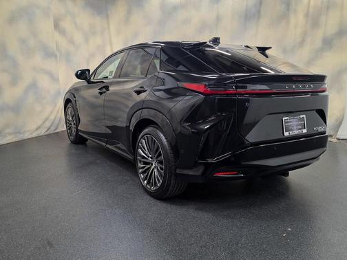 2023 Lexus RZ 450e Luxury
