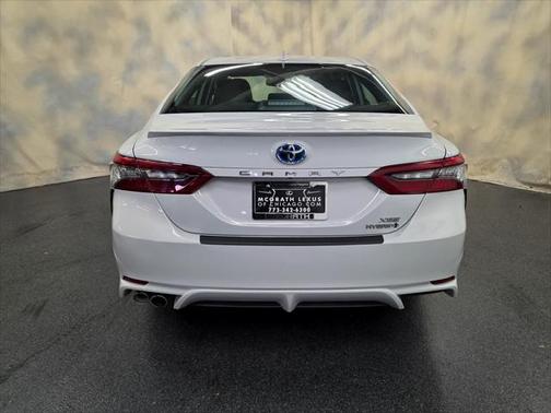 2024 Toyota Camry Hybrid SE