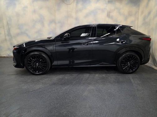 2023 Lexus RZ 450e Luxury