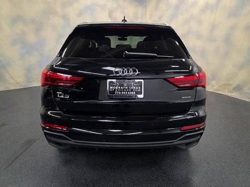 2023 Audi Q3 45 S line Premium