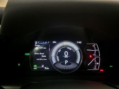 2025 Lexus ES 300h F SPORT Design