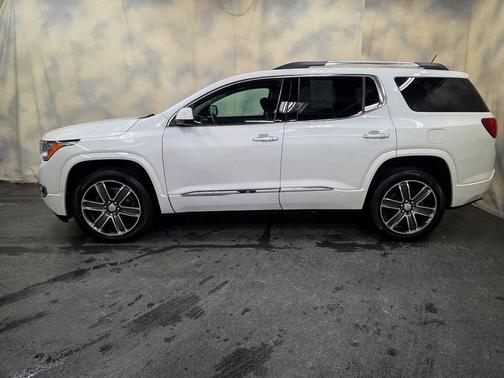 White Frost Tricoat 2018 GMC Acadia Denali