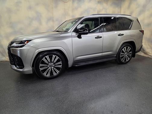 Atomic Silver 2025 Lexus LX 600 Luxury
