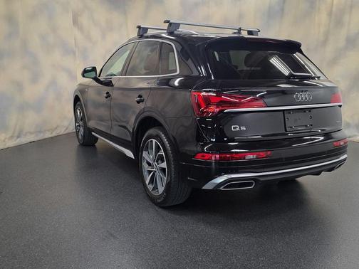 2022 Audi Q5 45 S line Premium
