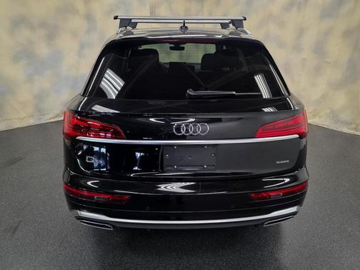 2022 Audi Q5 45 S line Premium