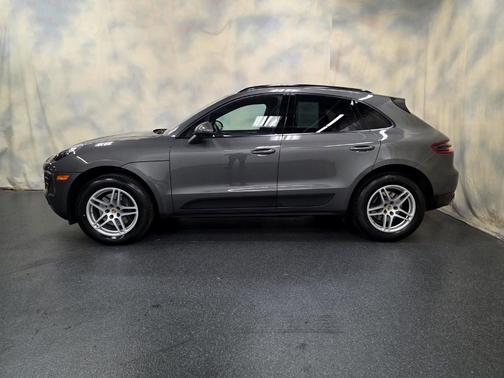 2017 Porsche Macan Base