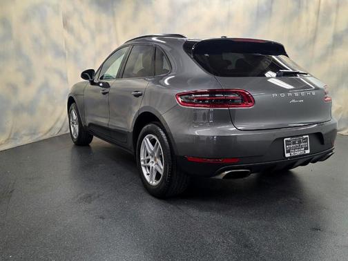 2017 Porsche Macan Base