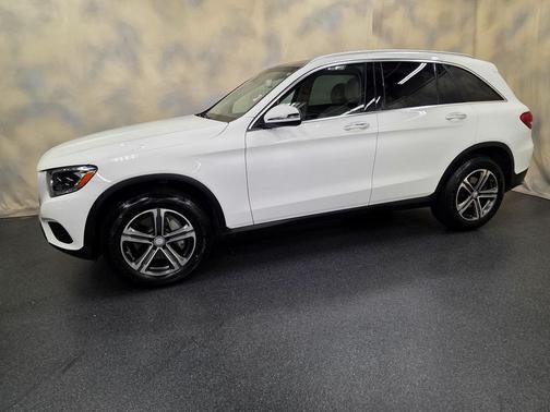 2017 Mercedes-Benz GLC 300 4MATIC