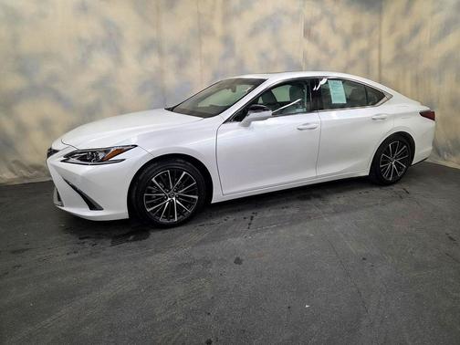 2025 Lexus ES 350 Base