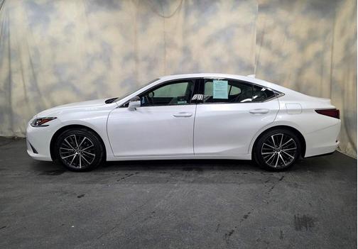 2025 Lexus ES 350 Base