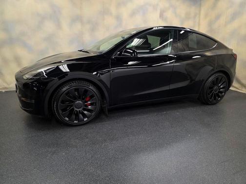 2022 Tesla Model Y Performance Dual Motor All-Wheel Drive