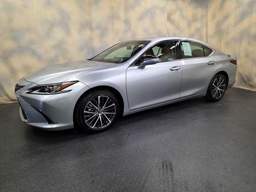 Iridium 2025 Lexus ES 300h Base