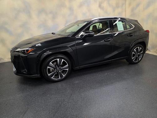 2025 Lexus UX 300h Premium