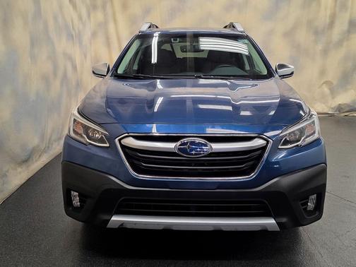 2022 Subaru Outback Touring XT