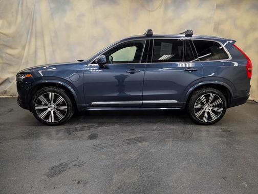 2024 Volvo XC90 Recharge Plug-In Hybrid T8 Ultimate Bright Theme 7-Seater