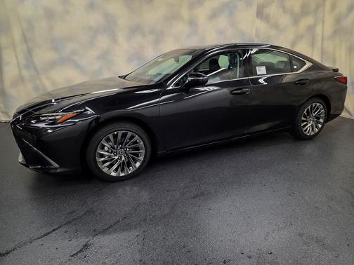 2025 Lexus ES 300h Ultra Luxury