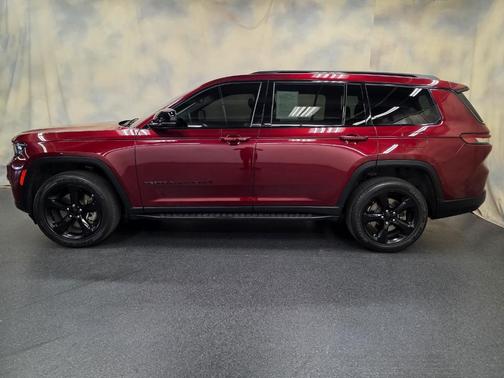 2022 Jeep Grand Cherokee L Laredo