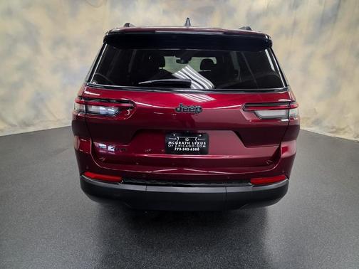 2022 Jeep Grand Cherokee L Laredo