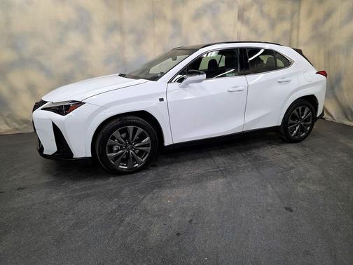 2025 Lexus UX 300h F SPORT Design