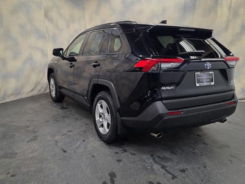 2019 Toyota RAV4 Hybrid XLE