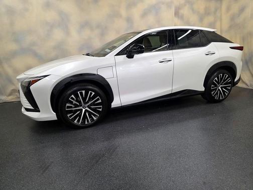 2024 Lexus RZ 450e Premium