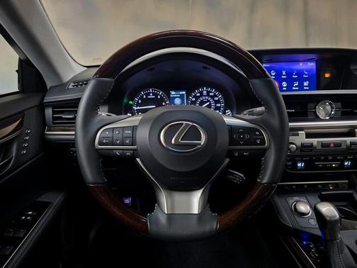 2017 Lexus ES 350 Base