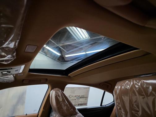 2025 Lexus ES 350 Base